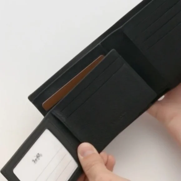 Men’s black leather Coach 3 in 1 wallet NWT. ID card holder slides out - Picture 4 of 16